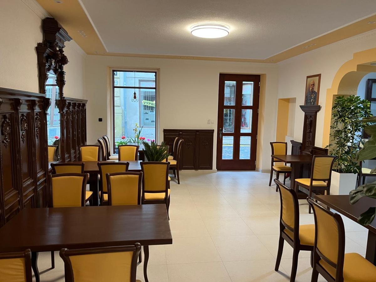 Vt6 House & Restaurant Bed & Breakfast Znojmo Exterior photo