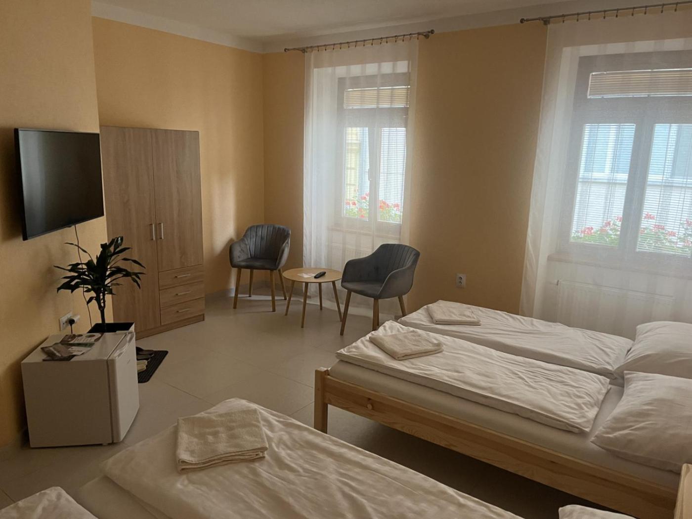 Vt6 House & Restaurant Bed & Breakfast Znojmo Exterior photo