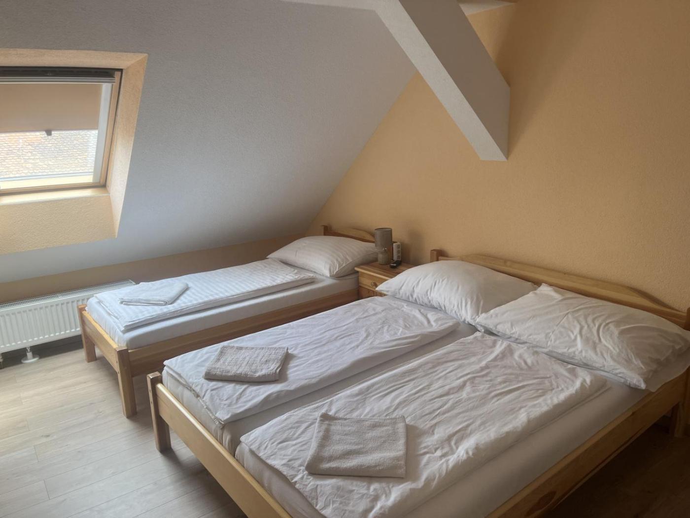 Vt6 House & Restaurant Bed & Breakfast Znojmo Exterior photo